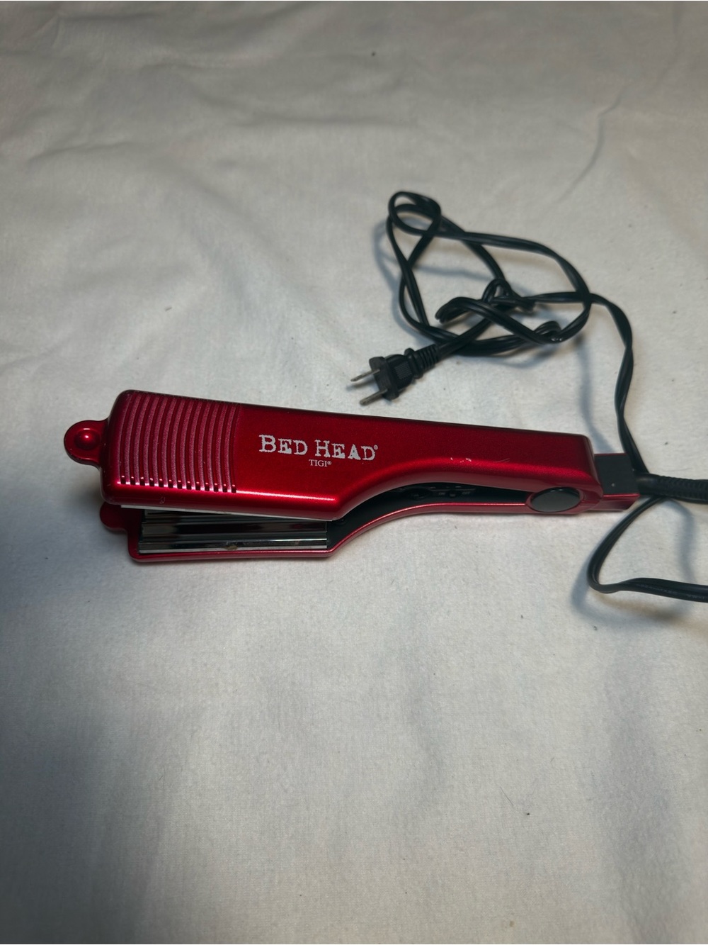 Red Metallic Bed Head TIGI Groupie Hair Crimper Hair Tool